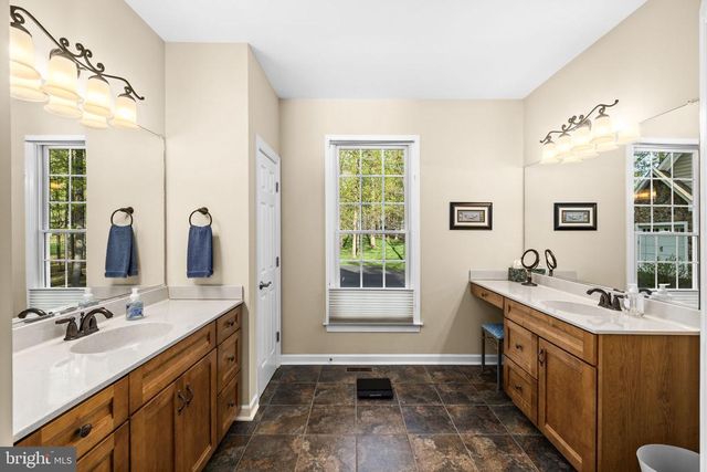 232 RAVEN RD, Bumpass, VA 23024