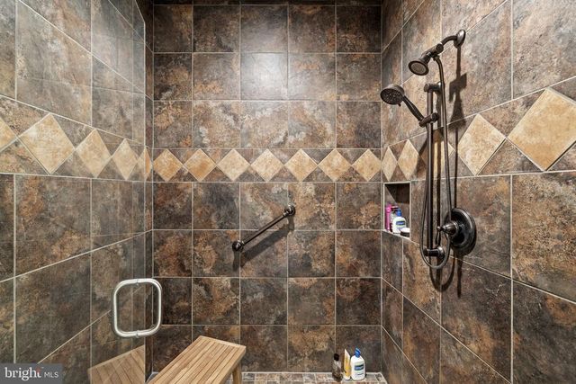 232 RAVEN RD, Bumpass, VA 23024
