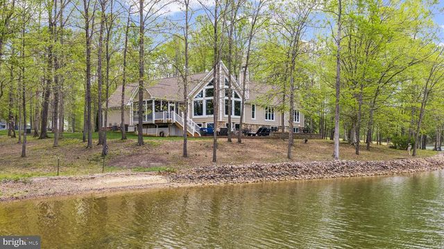 232 RAVEN RD, Bumpass, VA 23024