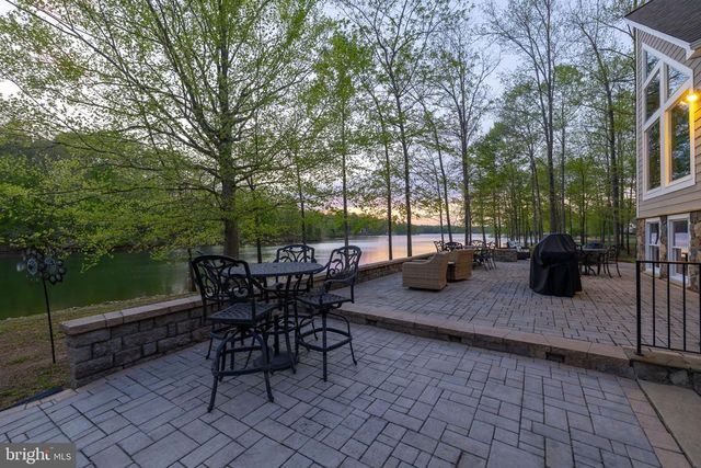 232 RAVEN RD, Bumpass, VA 23024