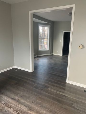 7652 S Dante Avenue 1, Chicago, IL 60619