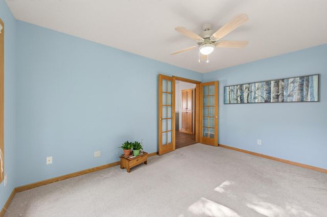 5026 Grenadier Avenue N, Oakdale, MN 55128
