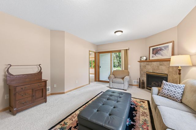 5026 Grenadier Avenue N, Oakdale, MN 55128