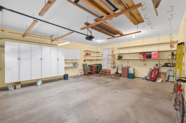 5026 Grenadier Avenue N, Oakdale, MN 55128