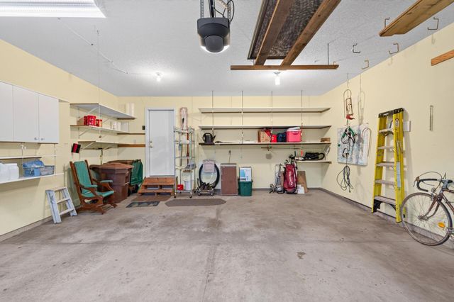5026 Grenadier Avenue N, Oakdale, MN 55128