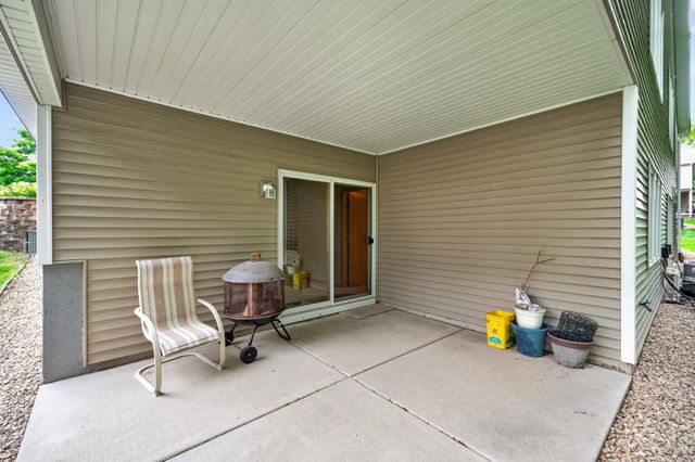 5026 Grenadier Avenue N, Oakdale, MN 55128
