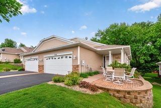 5026 Grenadier Avenue N, Oakdale, MN 55128