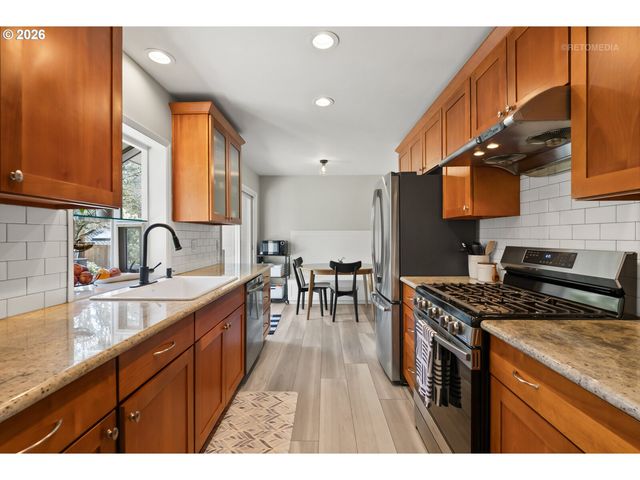 5402 Sw 34TH Pl, Portland, OR 97239