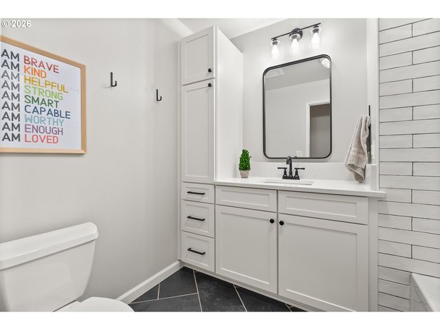 5402 Sw 34TH Pl, Portland, OR 97239