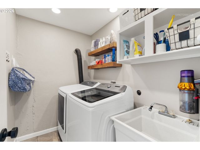 5402 Sw 34TH Pl, Portland, OR 97239