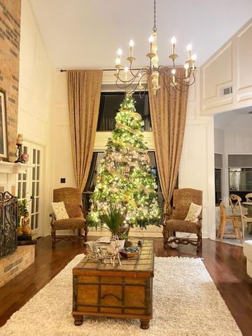 9 Mallard Glen Place, The Woodlands, TX 77381