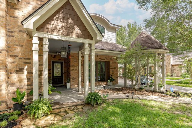 9 Mallard Glen Place, The Woodlands, TX 77381