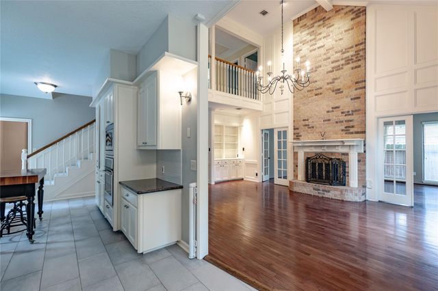 9 Mallard Glen Place, The Woodlands, TX 77381