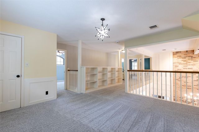 9 Mallard Glen Place, The Woodlands, TX 77381