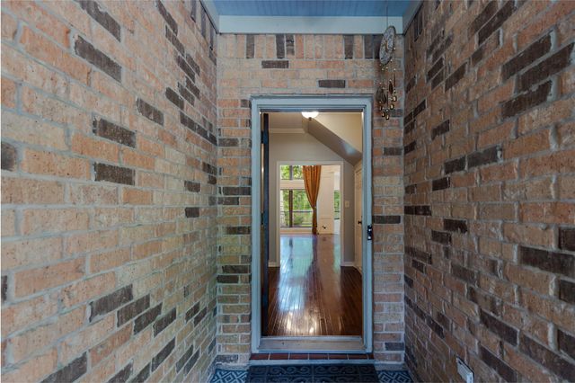 9 Mallard Glen Place, The Woodlands, TX 77381