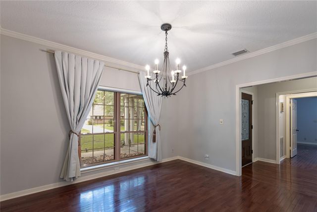9 Mallard Glen Place, The Woodlands, TX 77381