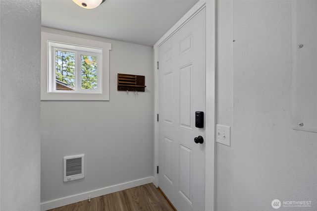 8471 Golden Valley Drive, Maple Falls, WA 98266