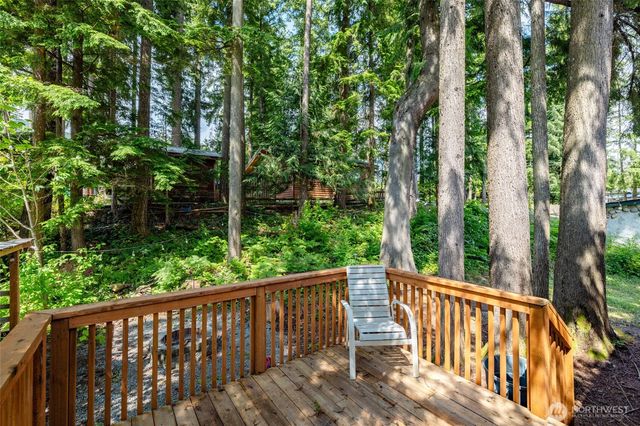 8471 Golden Valley Drive, Maple Falls, WA 98266