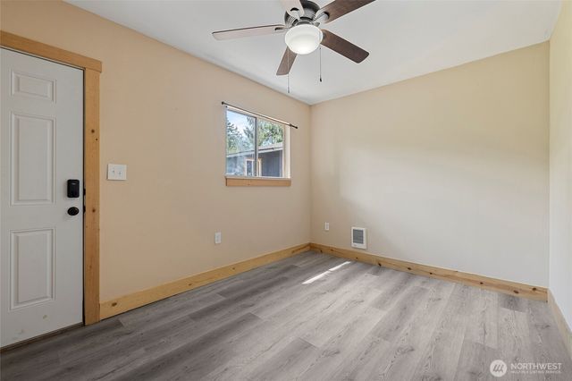 8471 Golden Valley Drive, Maple Falls, WA 98266