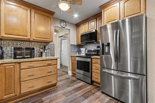 4871 NW 13th Avenue, Deerfield Beach, FL 33064
