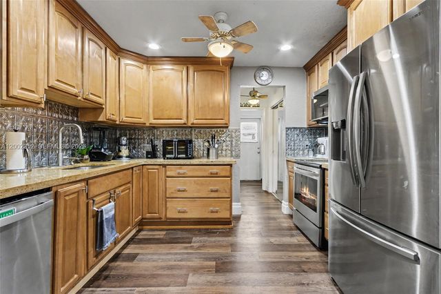 4871 NW 13th Avenue, Deerfield Beach, FL 33064