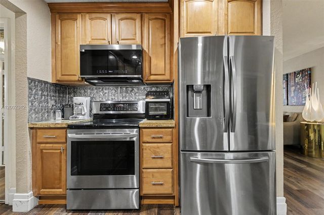 4871 NW 13th Avenue, Deerfield Beach, FL 33064