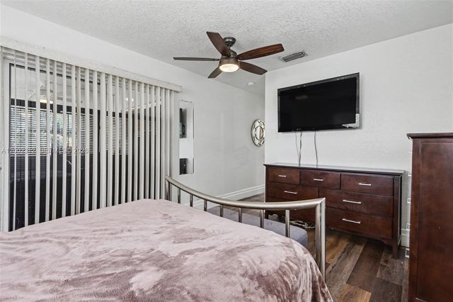 4871 NW 13th Avenue, Deerfield Beach, FL 33064