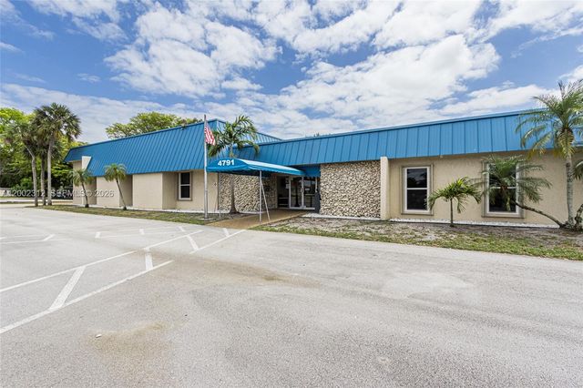4871 NW 13th Avenue, Deerfield Beach, FL 33064