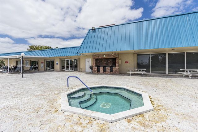 4871 NW 13th Avenue, Deerfield Beach, FL 33064