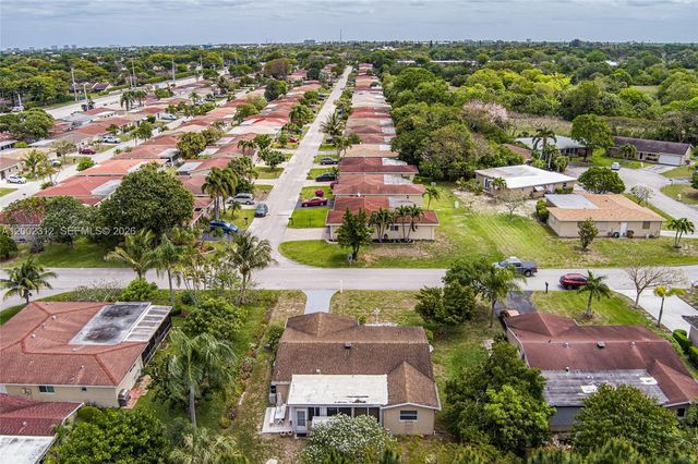 4871 NW 13th Avenue, Deerfield Beach, FL 33064