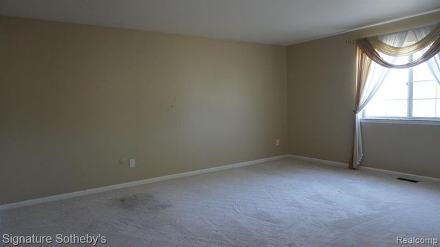 4415 Fox Hill Drive, Sterling Heights, MI 48310