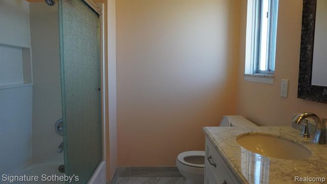 4415 Fox Hill Drive, Sterling Heights, MI 48310