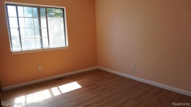 4415 Fox Hill Drive, Sterling Heights, MI 48310