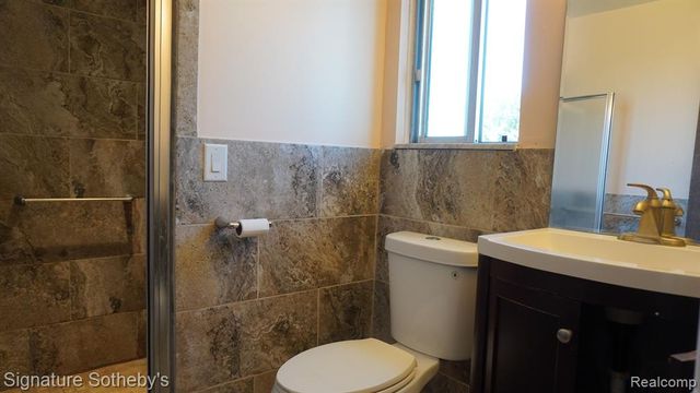 4415 Fox Hill Drive, Sterling Heights, MI 48310