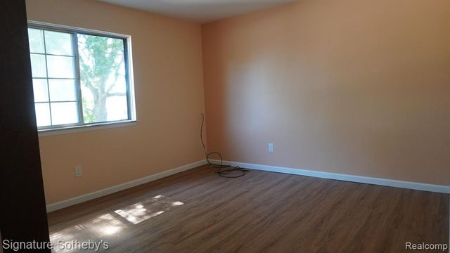 4415 Fox Hill Drive, Sterling Heights, MI 48310