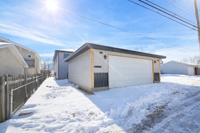 1319 Minnehaha Avenue E, North Saint Paul, MN 55106