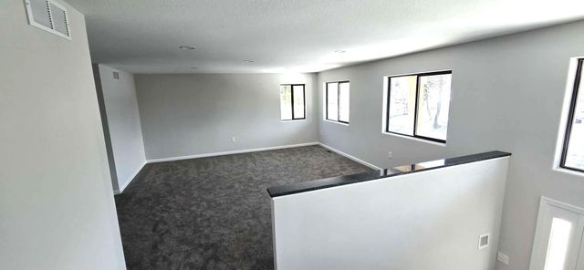 1319 Minnehaha Avenue E, North Saint Paul, MN 55106