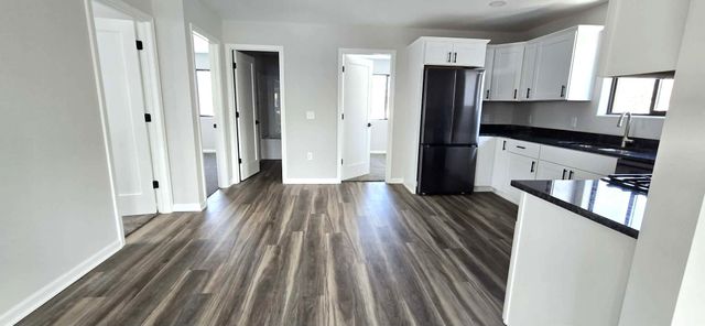 1319 Minnehaha Avenue E, North Saint Paul, MN 55106