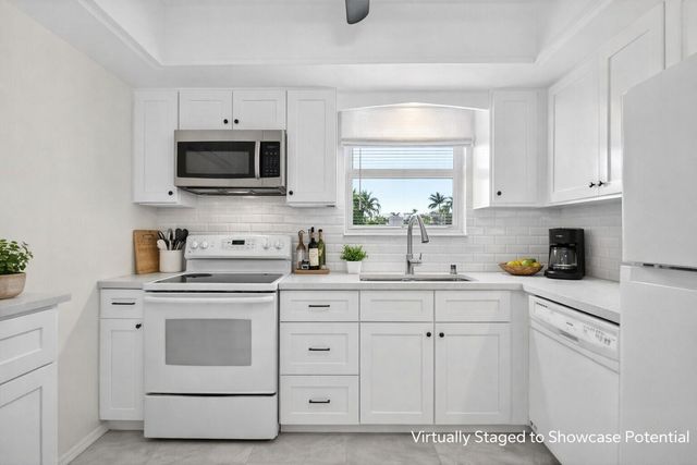 2758 Emory Drive E B, West Palm Beach, FL 33415