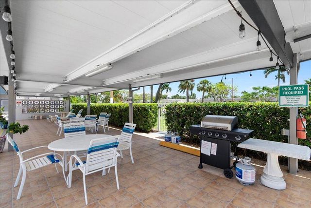 2758 Emory Drive E B, West Palm Beach, FL 33415