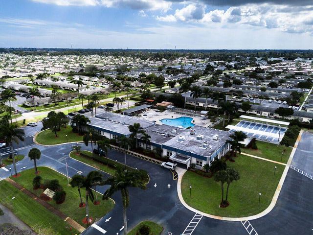 2758 Emory Drive E B, West Palm Beach, FL 33415