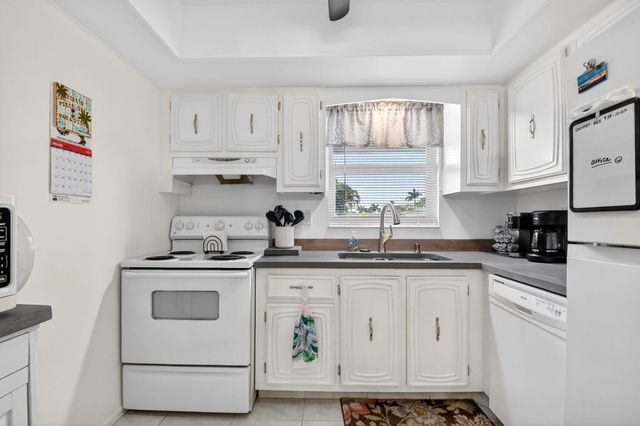 2758 Emory Drive E B, West Palm Beach, FL 33415