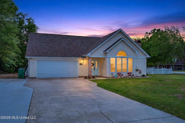 8007 Fishook Lane, Picayune, MS 39466