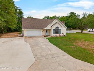 8007 Fishook Lane, Picayune, MS 39466