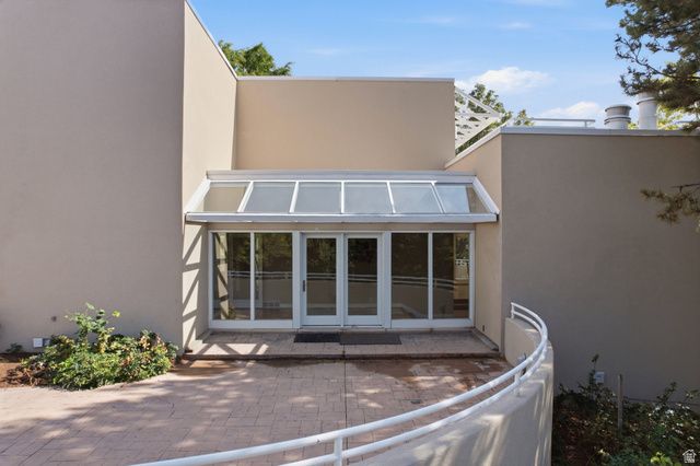 1704 E FORT DOUGLAS CIR, Salt Lake City, UT 84103