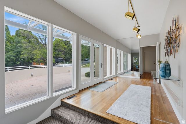 1704 E FORT DOUGLAS CIR, Salt Lake City, UT 84103