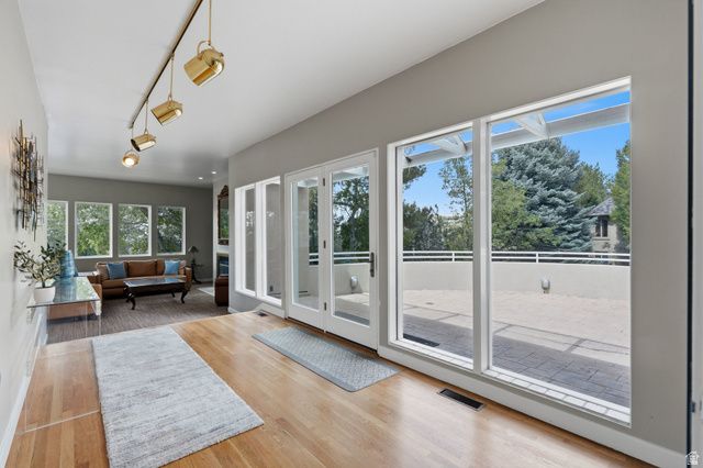 1704 E FORT DOUGLAS CIR, Salt Lake City, UT 84103