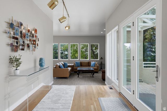 1704 E FORT DOUGLAS CIR, Salt Lake City, UT 84103