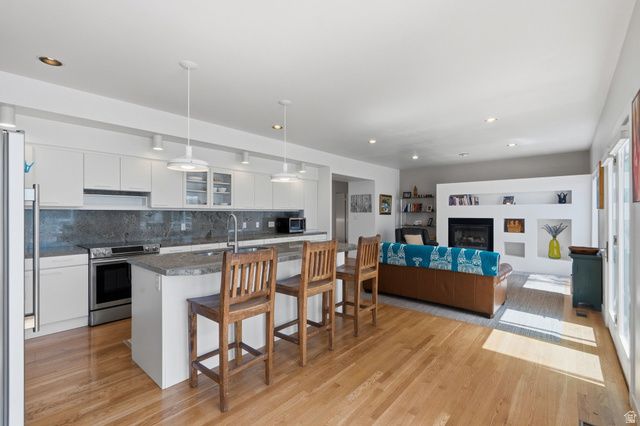 1704 E FORT DOUGLAS CIR, Salt Lake City, UT 84103