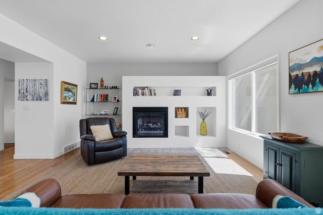 1704 E FORT DOUGLAS CIR, Salt Lake City, UT 84103